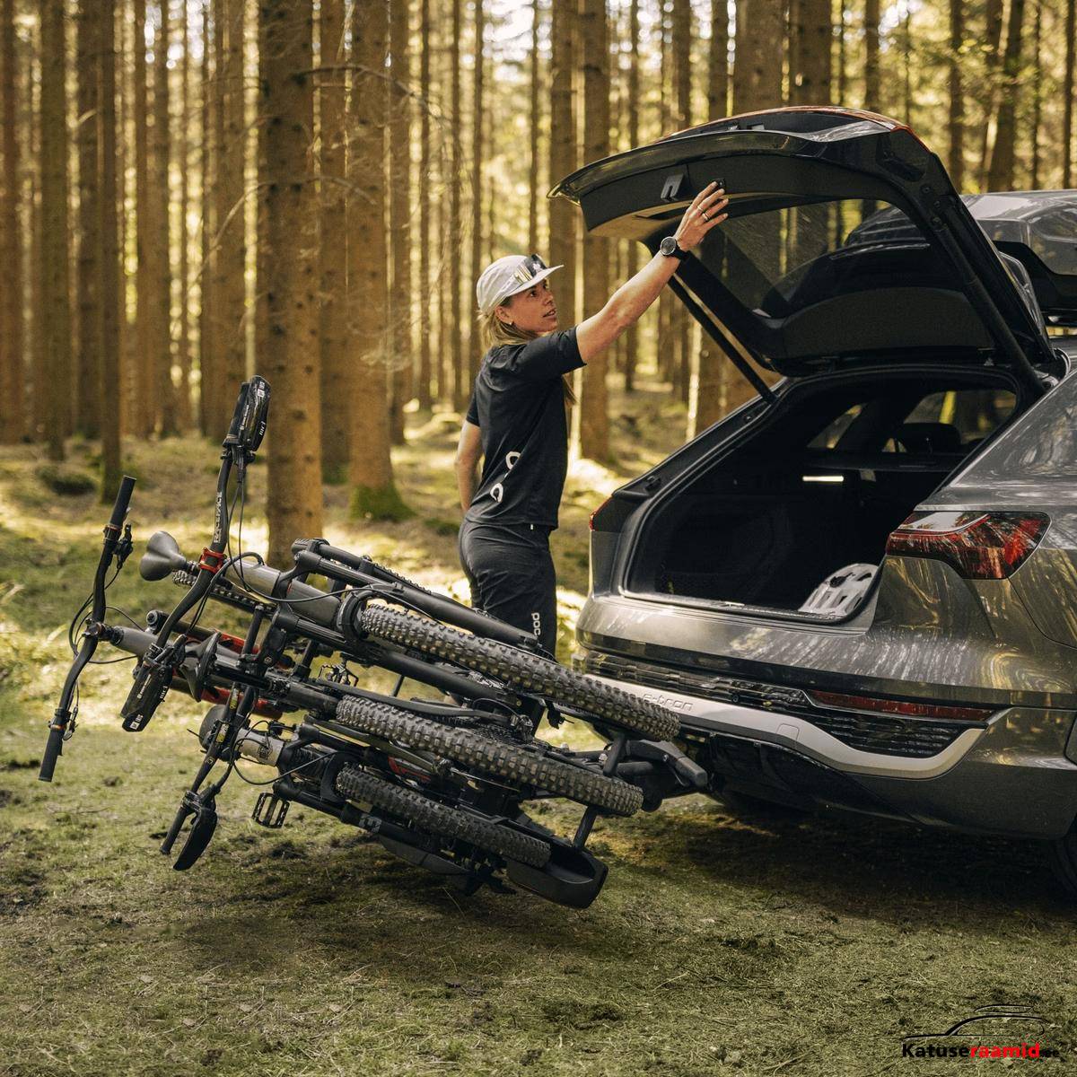 Thule EasyFold 3 | 3 bike | 13-pin, 945100 Thule EasyFold 3 | 3 bike | 13-pin, 945100