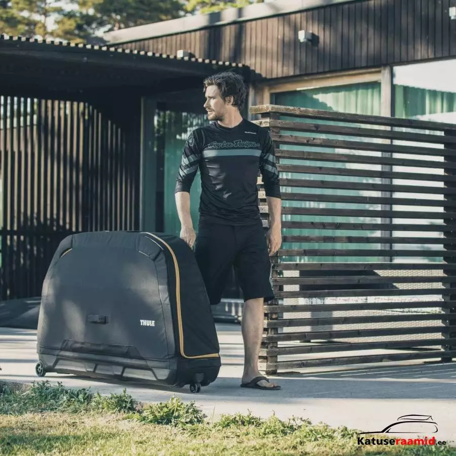 Thule RoundTrip Travel Case, 3205178 Thule RoundTrip Travel Case, 3205178