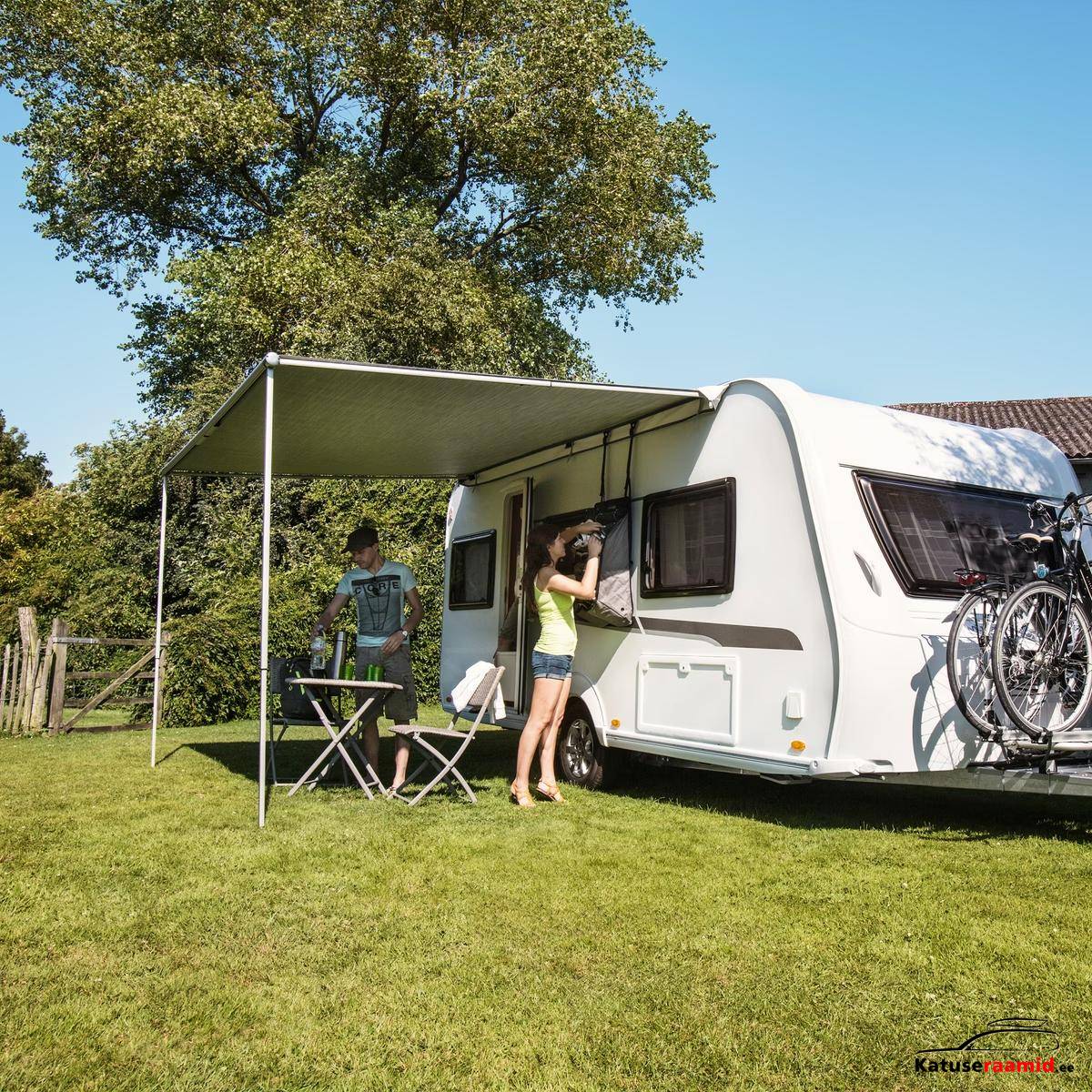 Thule Omnistor 1200 | 2.60 x 2.20 m