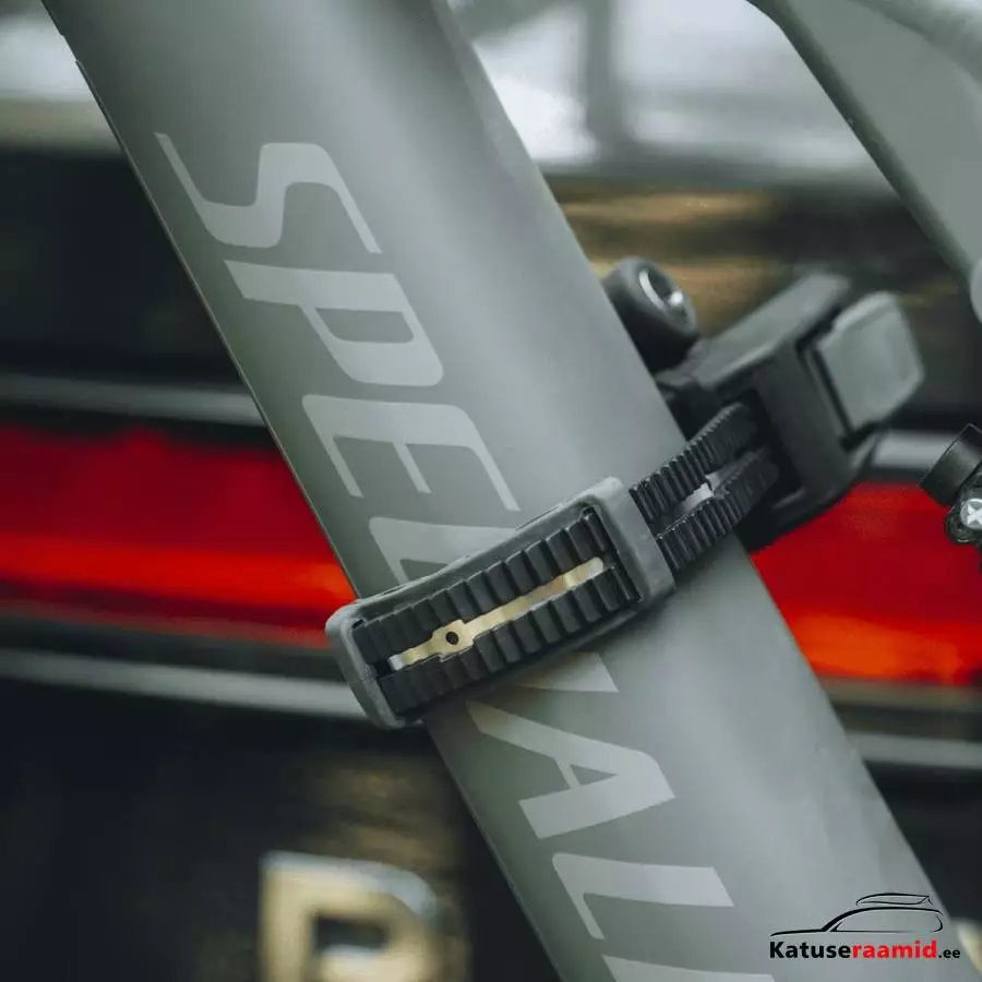 Thule Epos | 3 jalgratast | 13-pin | ParkSecure, 9803100 Thule Epos | 3 jalgratast | 13-pin | ParkSecure, 9803100
