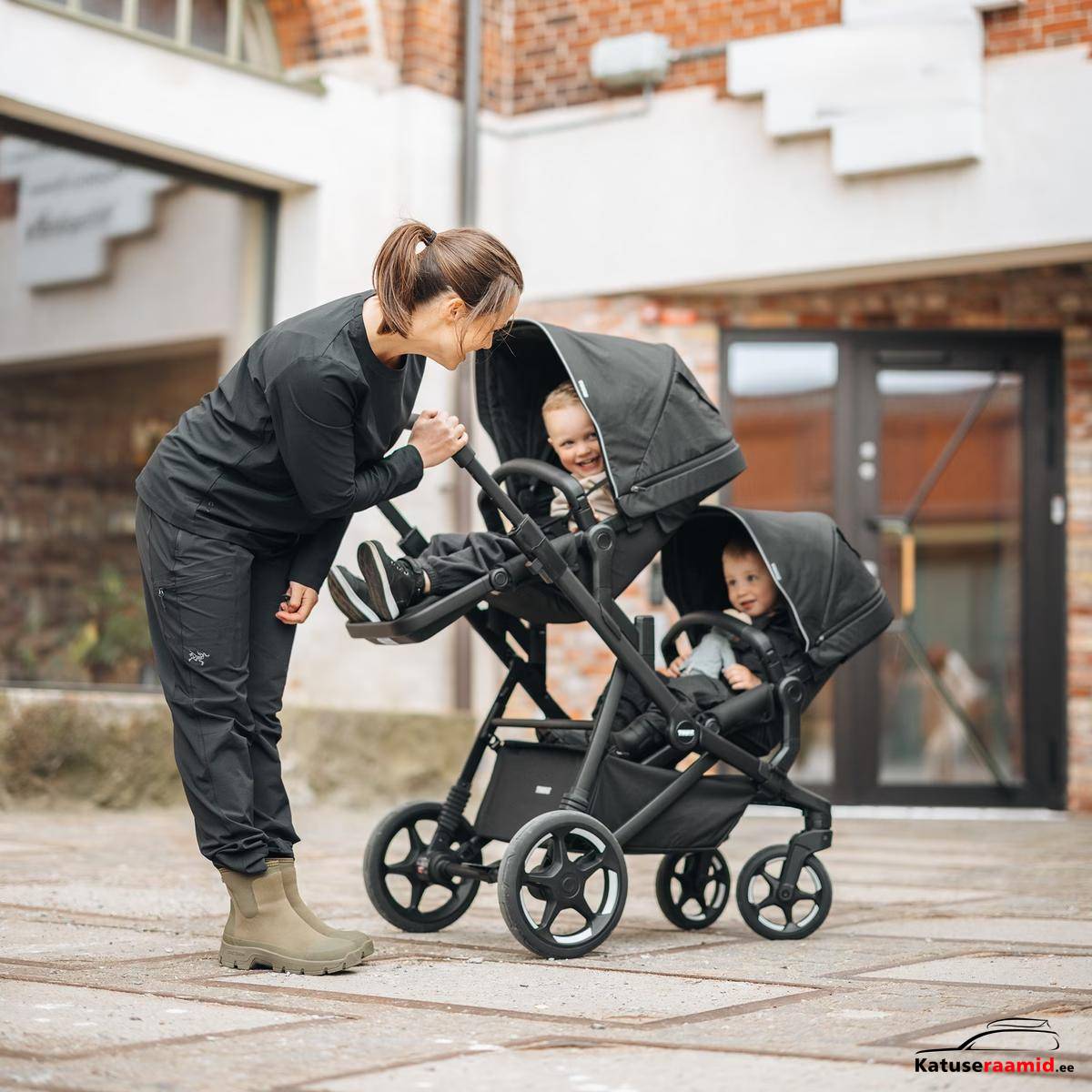 Thule Sleek 2 sibling seat - Tinted taupe, 11000218 Thule Sleek 2 sibling seat - Tinted taupe, 11000218