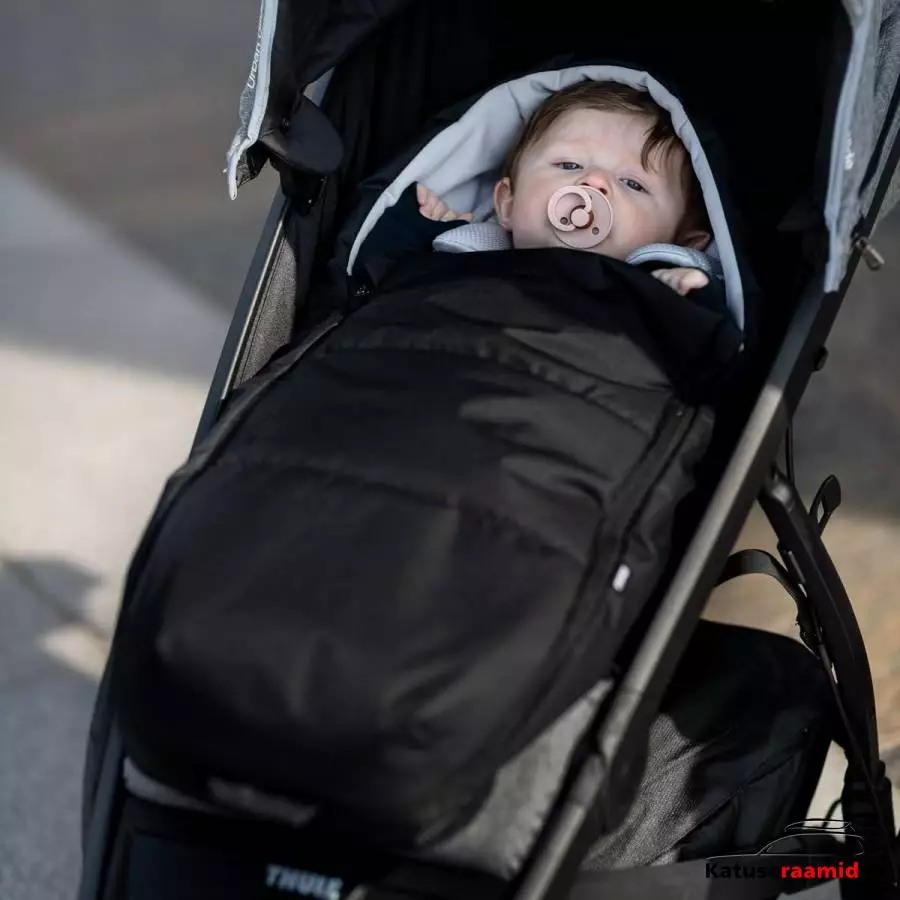 Thule Newborn Nest - Black, 11200310 Thule Newborn Nest - Black, 11200310